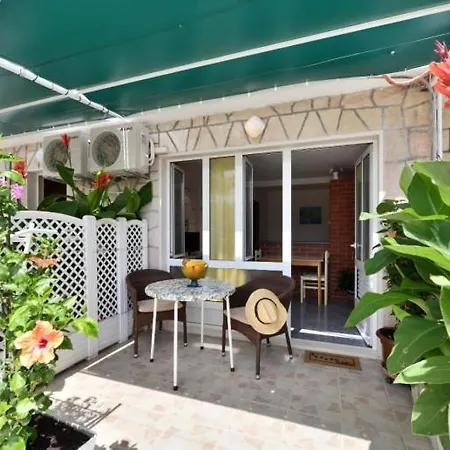Studio 4 Two Apartmán